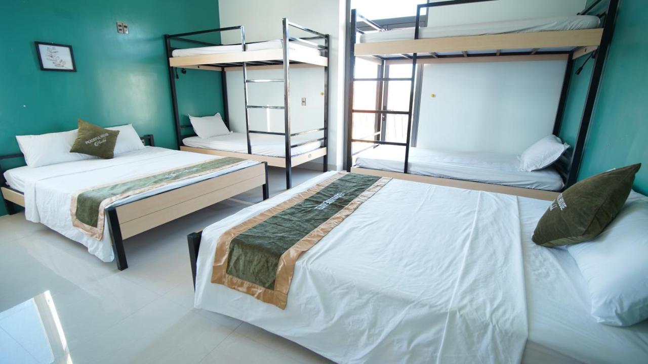 Peaceful House Hostel Dong Hoi Exteriör bild